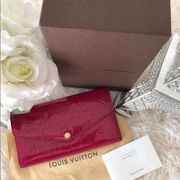 🍾✨💥🎉 Host Pick🎉💥✨🍾Louis Vuitton Sarah Wallet - Picture 1 of 8